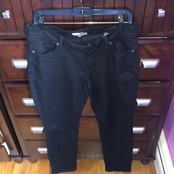 Black Old Navy Jeans - Picture 1 of 2